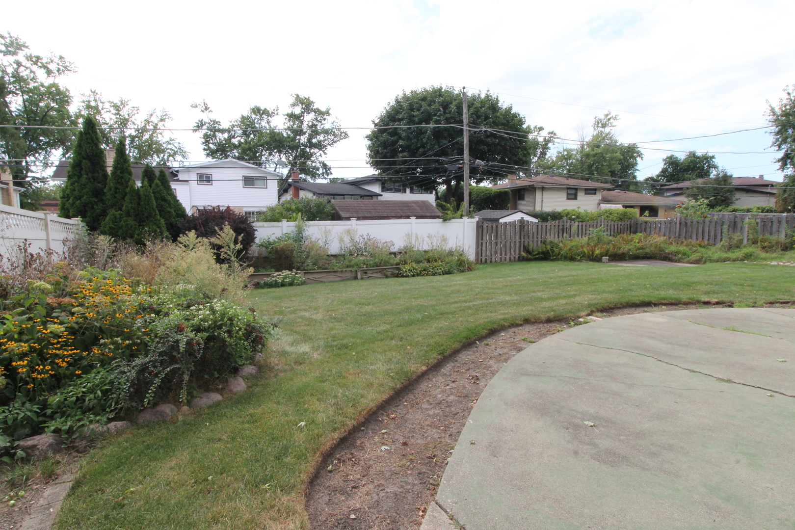 263 Norman Court Property Photo 20