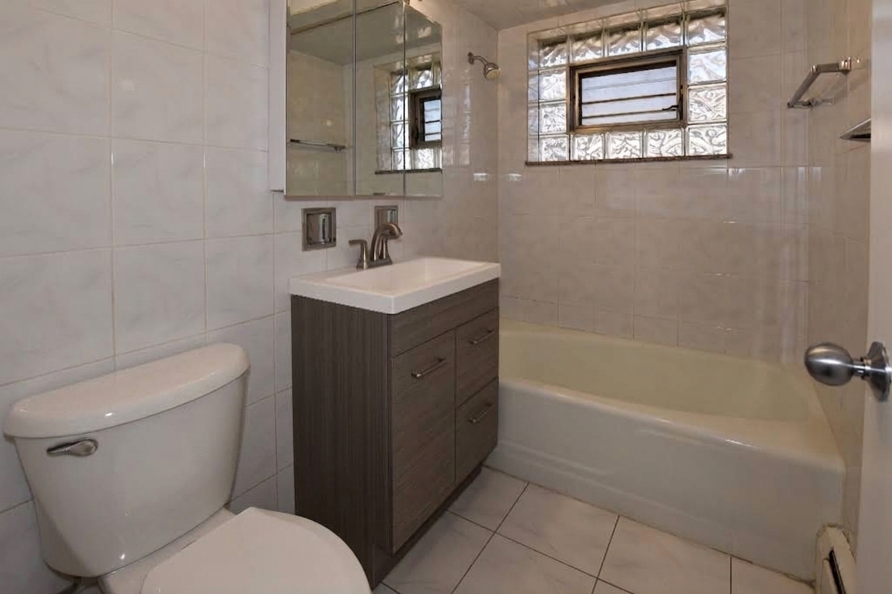 6925 N Rosemary Lane 3e Property Photo 9