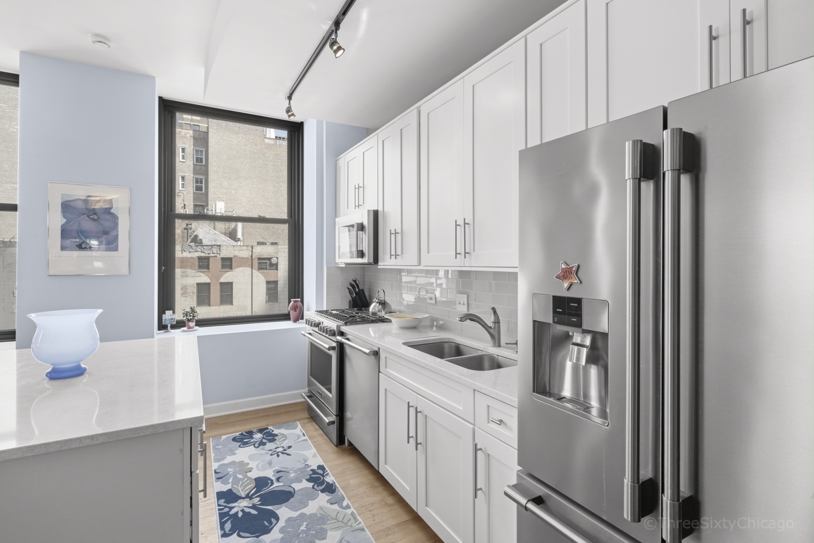 208 W Washington Street 1210 Property Photo 14