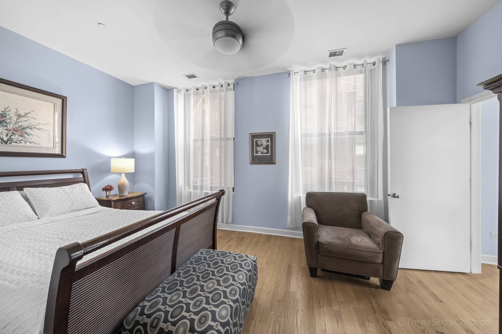 208 W Washington Street 1210 Property Photo 16