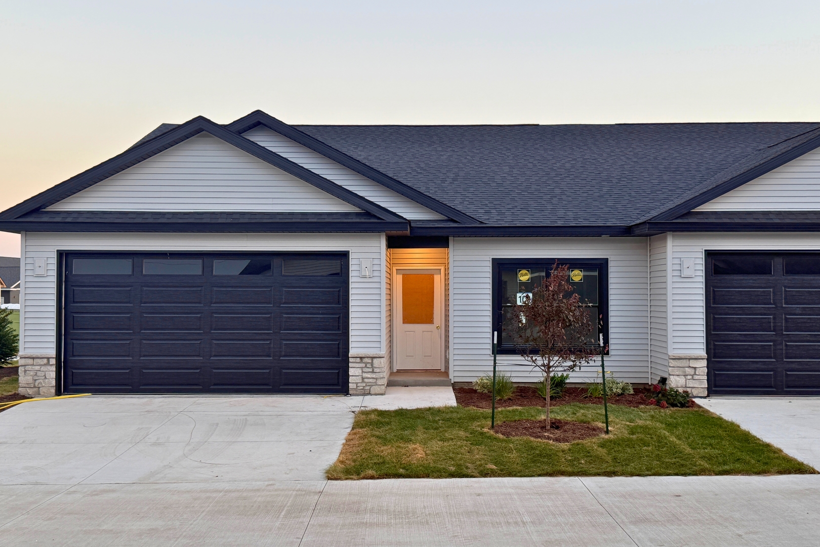 1716 Redbud Circle 101 Property Photo 1