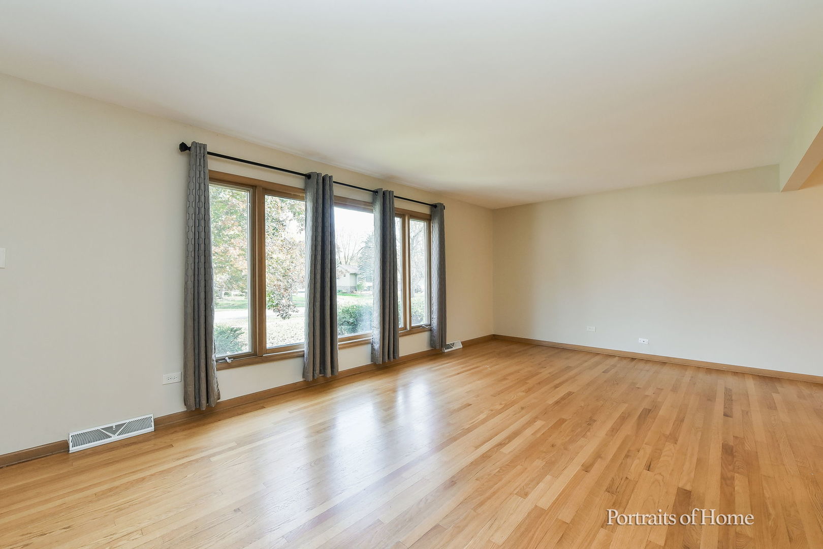 8s122 Washington Street Property Photo 3