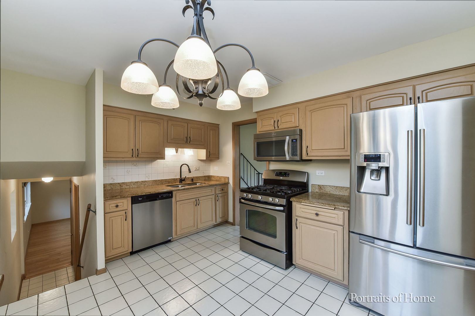 8s122 Washington Street Property Photo 8