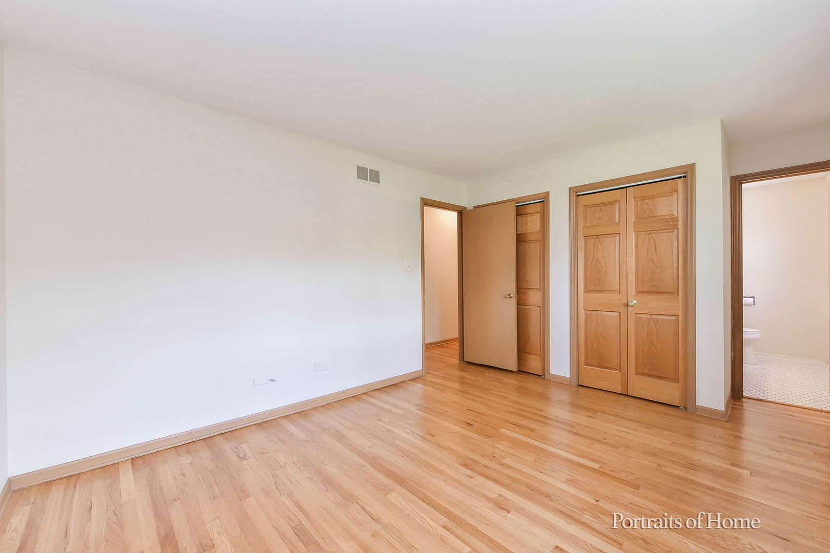 8s122 Washington Street Property Photo 17