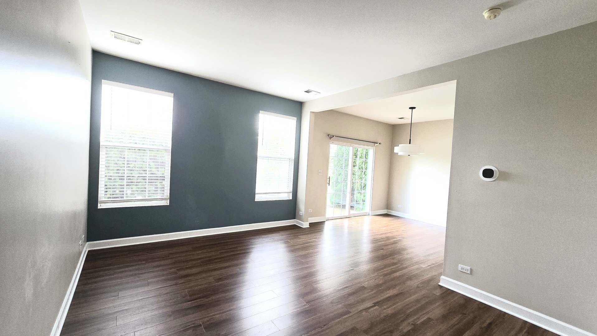 1809 Golden Gate Lane Property Photo 4