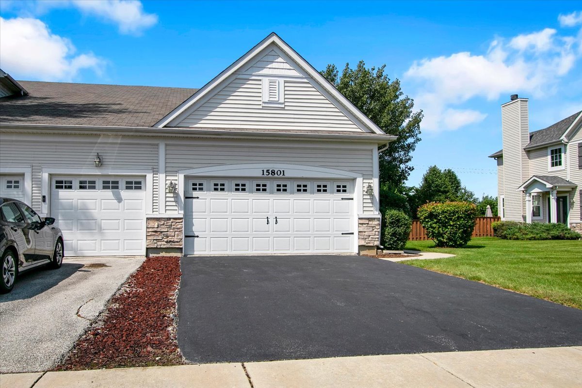 15801 Cove Circle Property Photo 1
