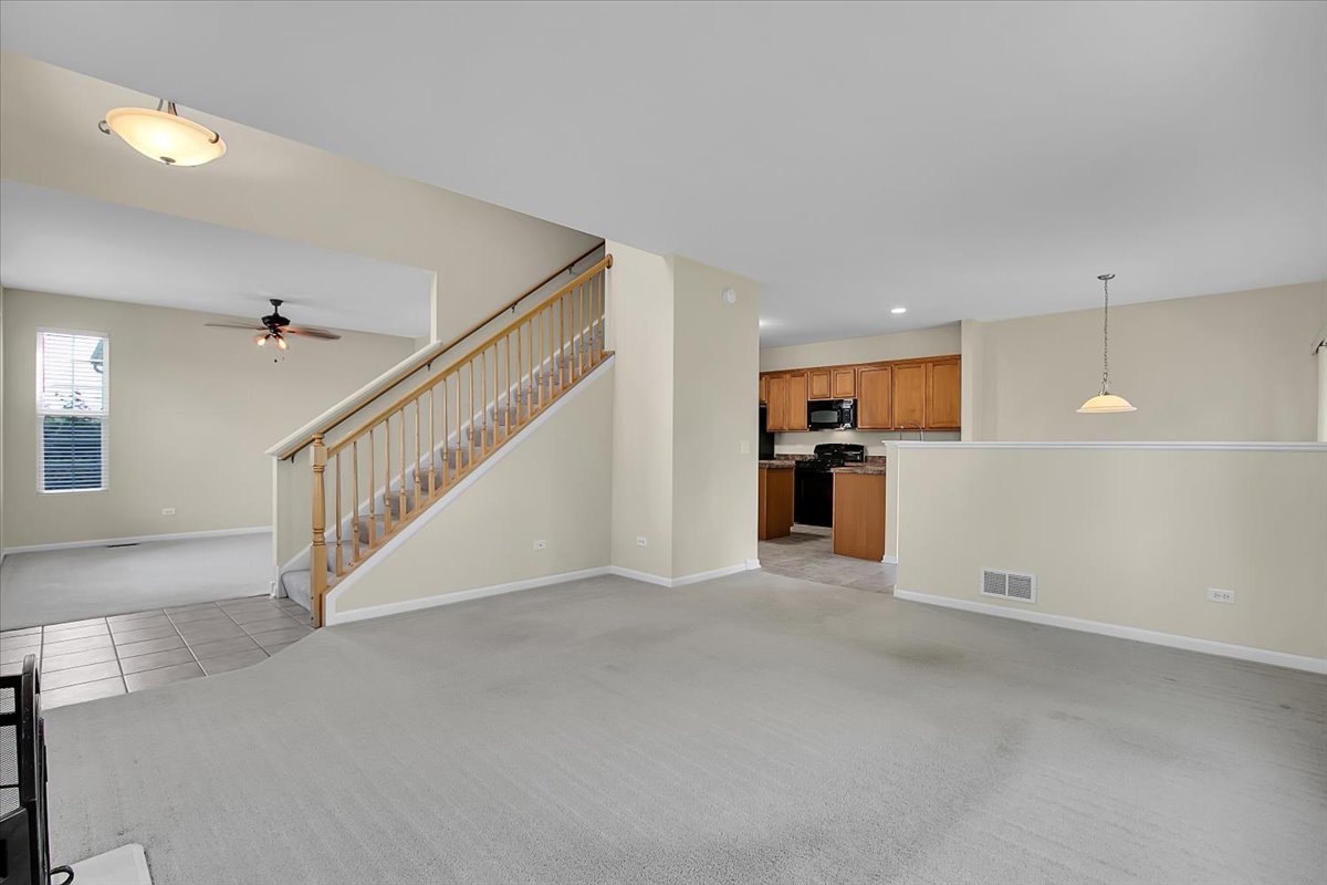 15801 Cove Circle Property Photo 5