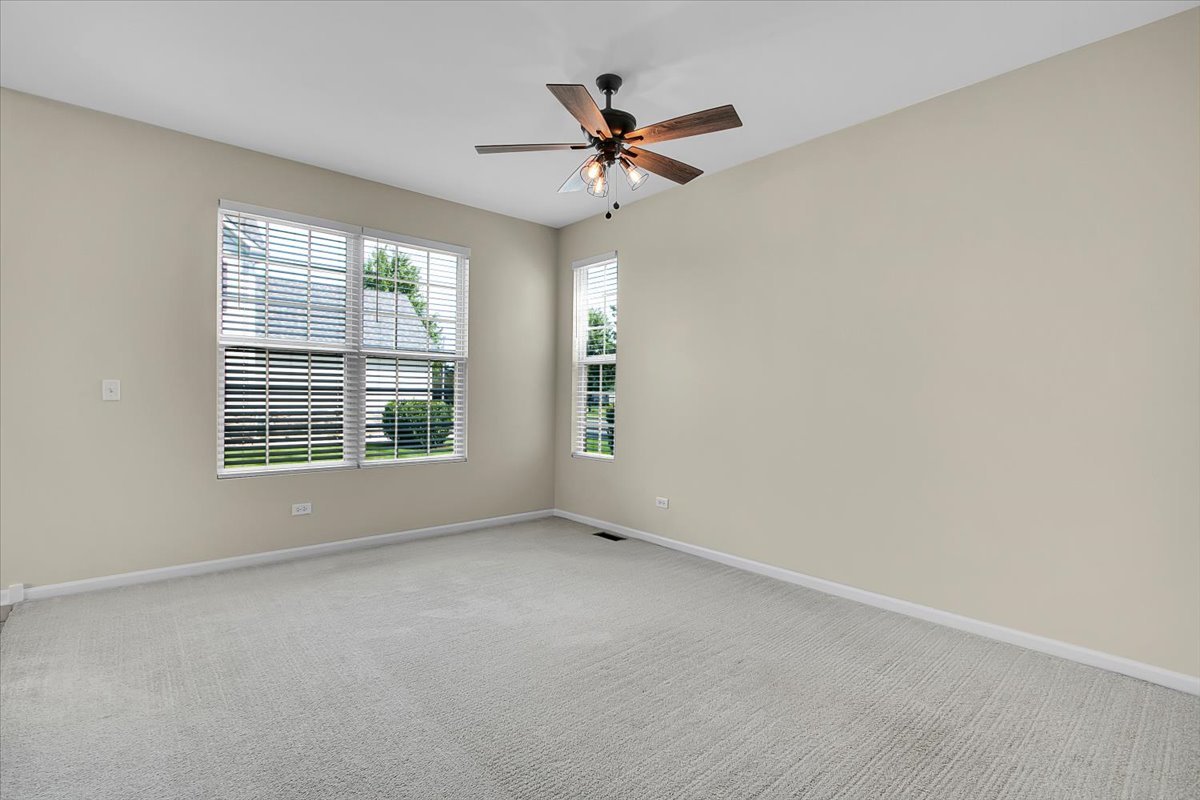 15801 Cove Circle Property Photo 9