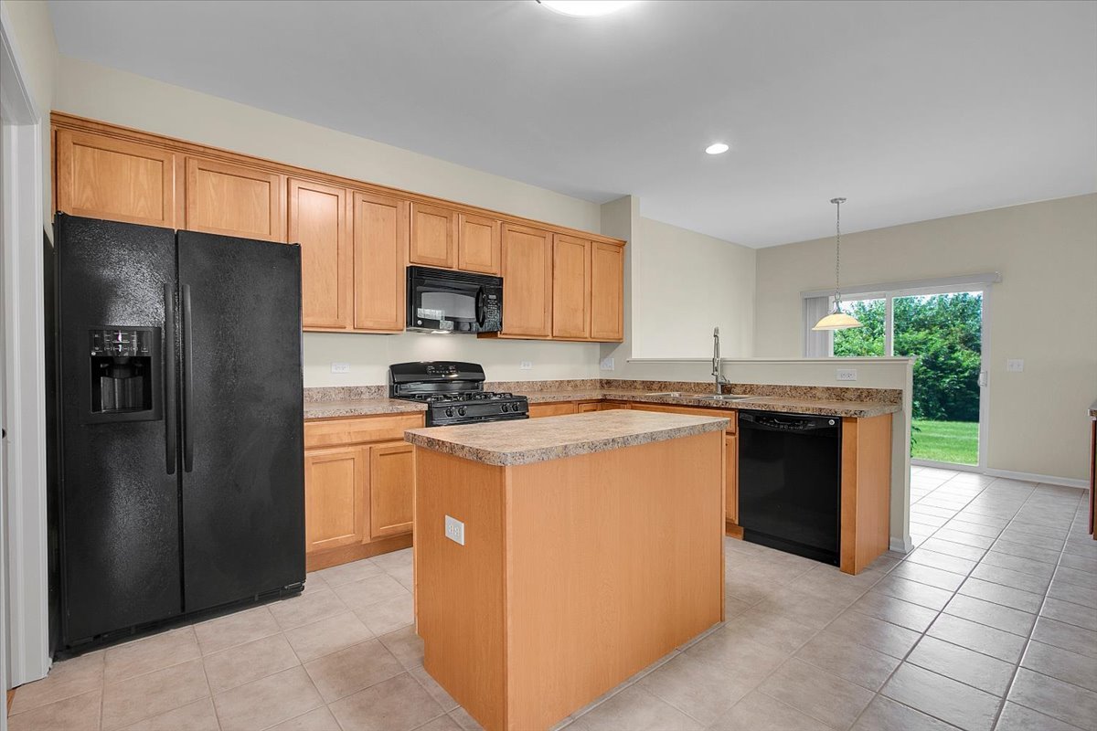 15801 Cove Circle Property Photo 12