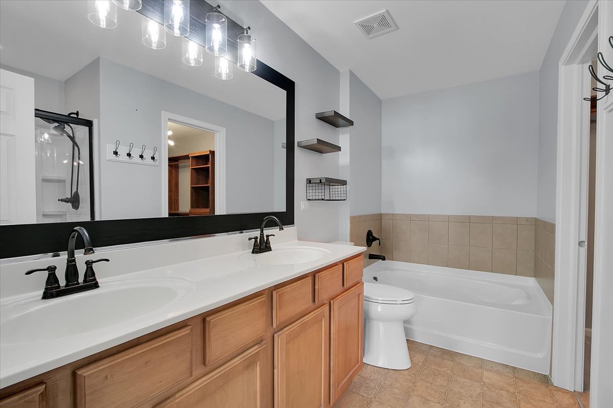 15801 Cove Circle Property Photo 23