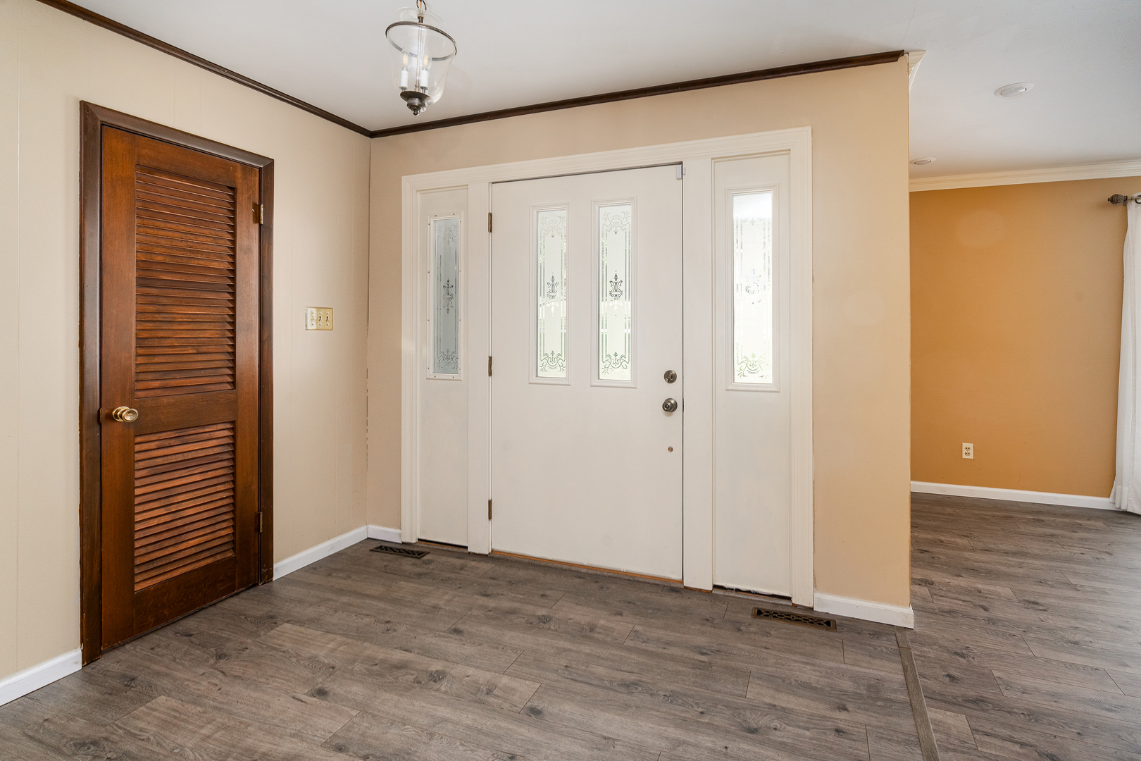 1613 Tina Drive Property Photo 4