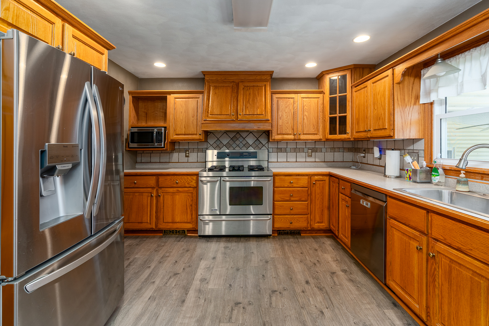 1613 Tina Drive Property Photo 12