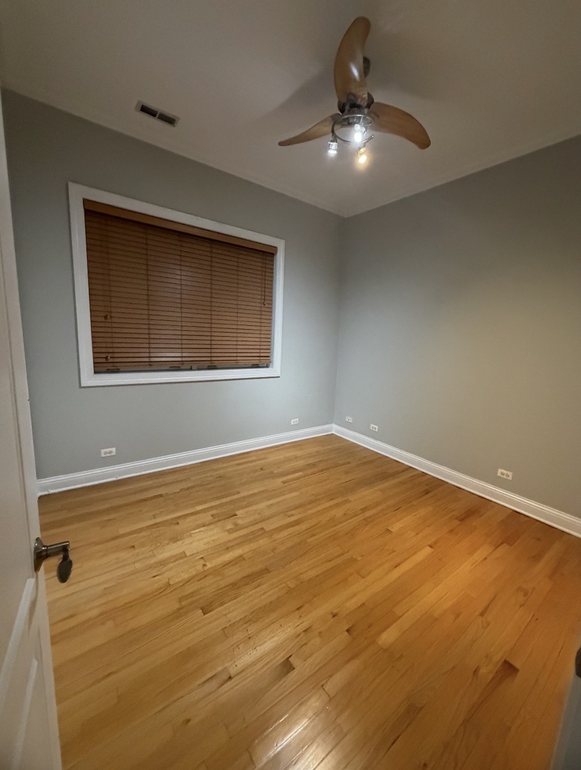 2903 W Irving Park Road 2 Property Photo 15