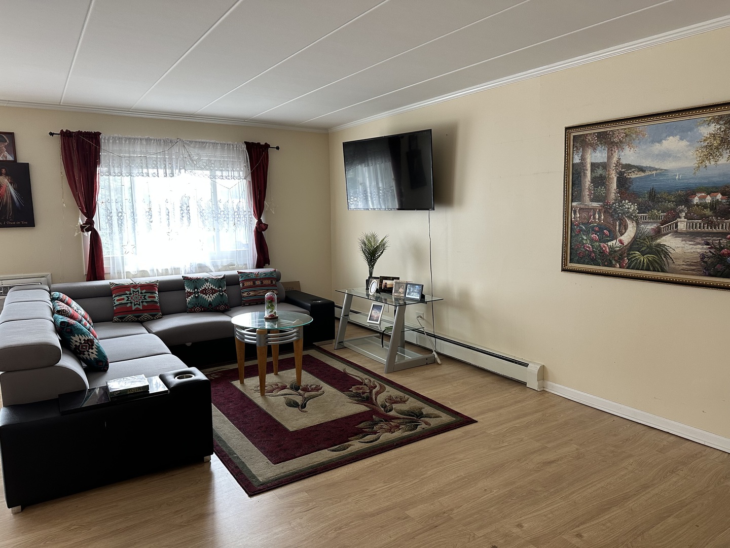 1033 Busse Highway 2a Property Photo 6