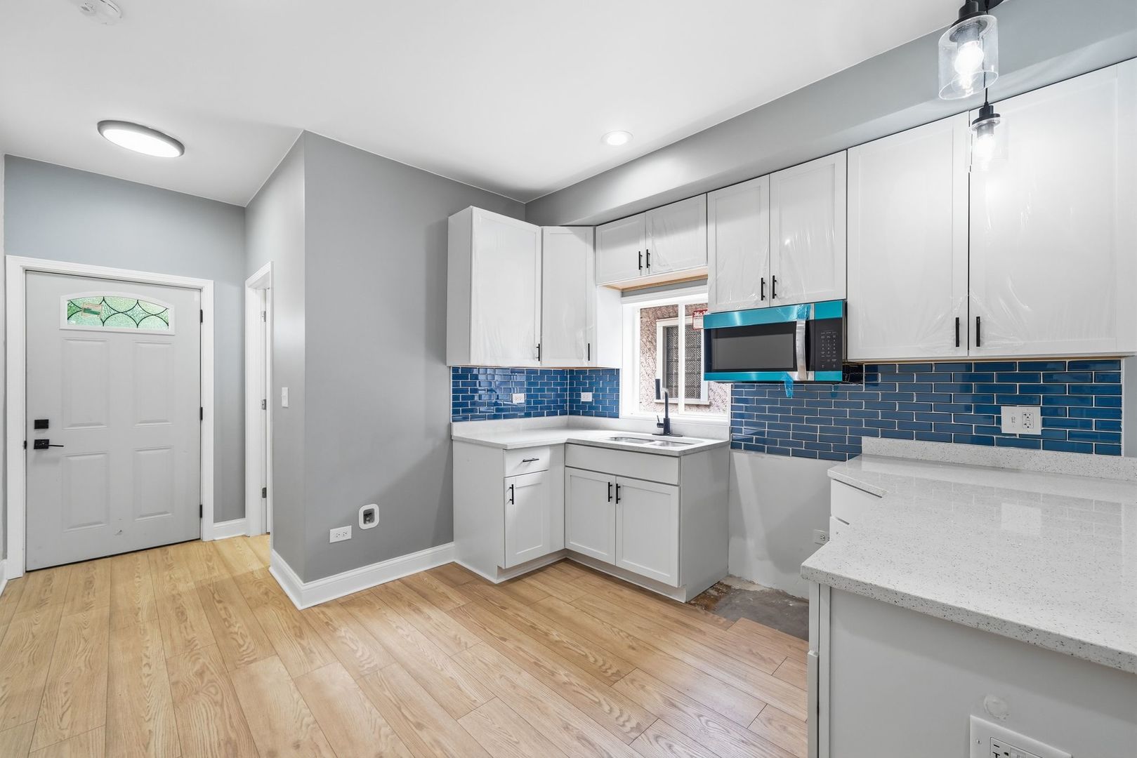 1118 Thomas Avenue Property Photo 9