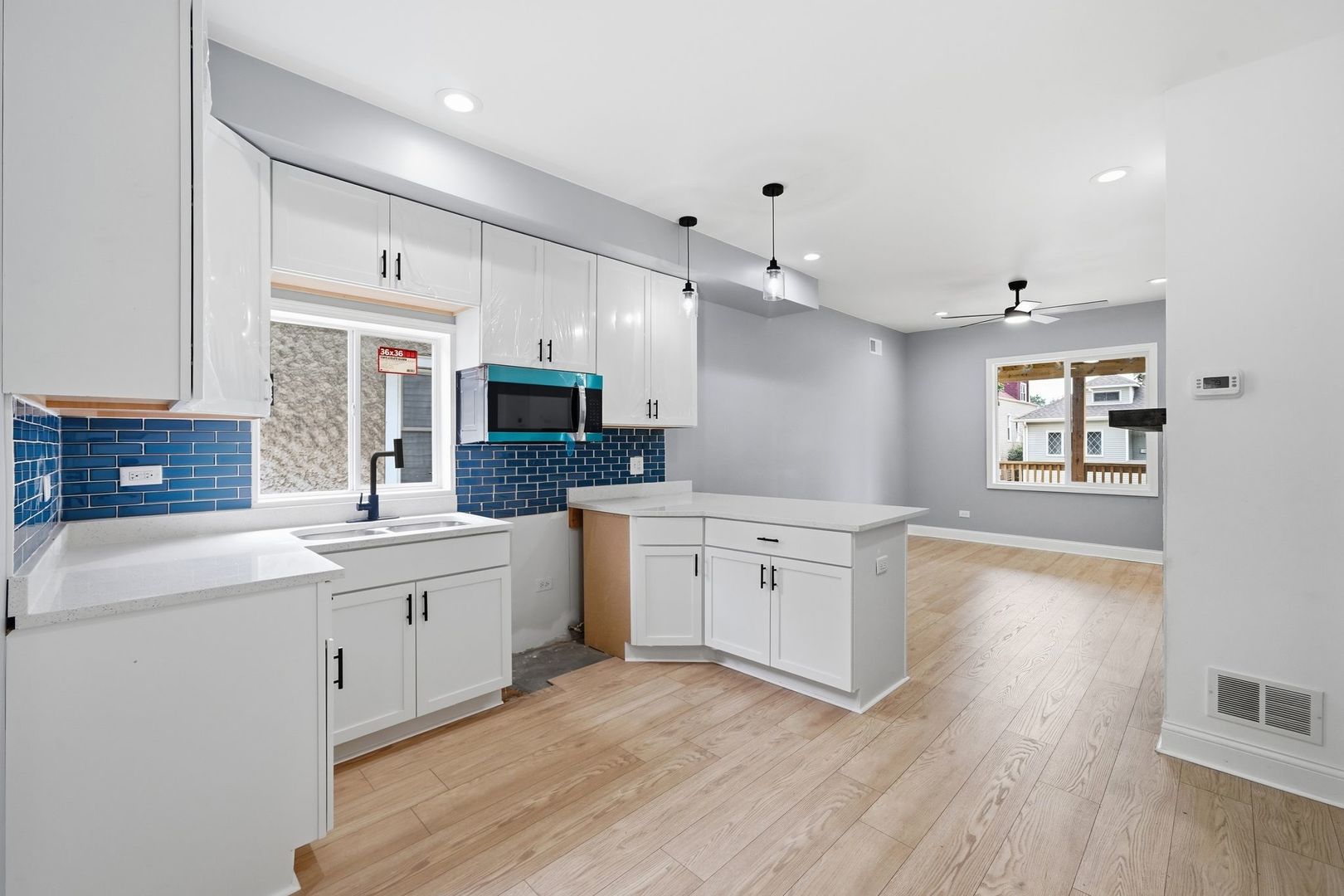 1118 Thomas Avenue Property Photo 10