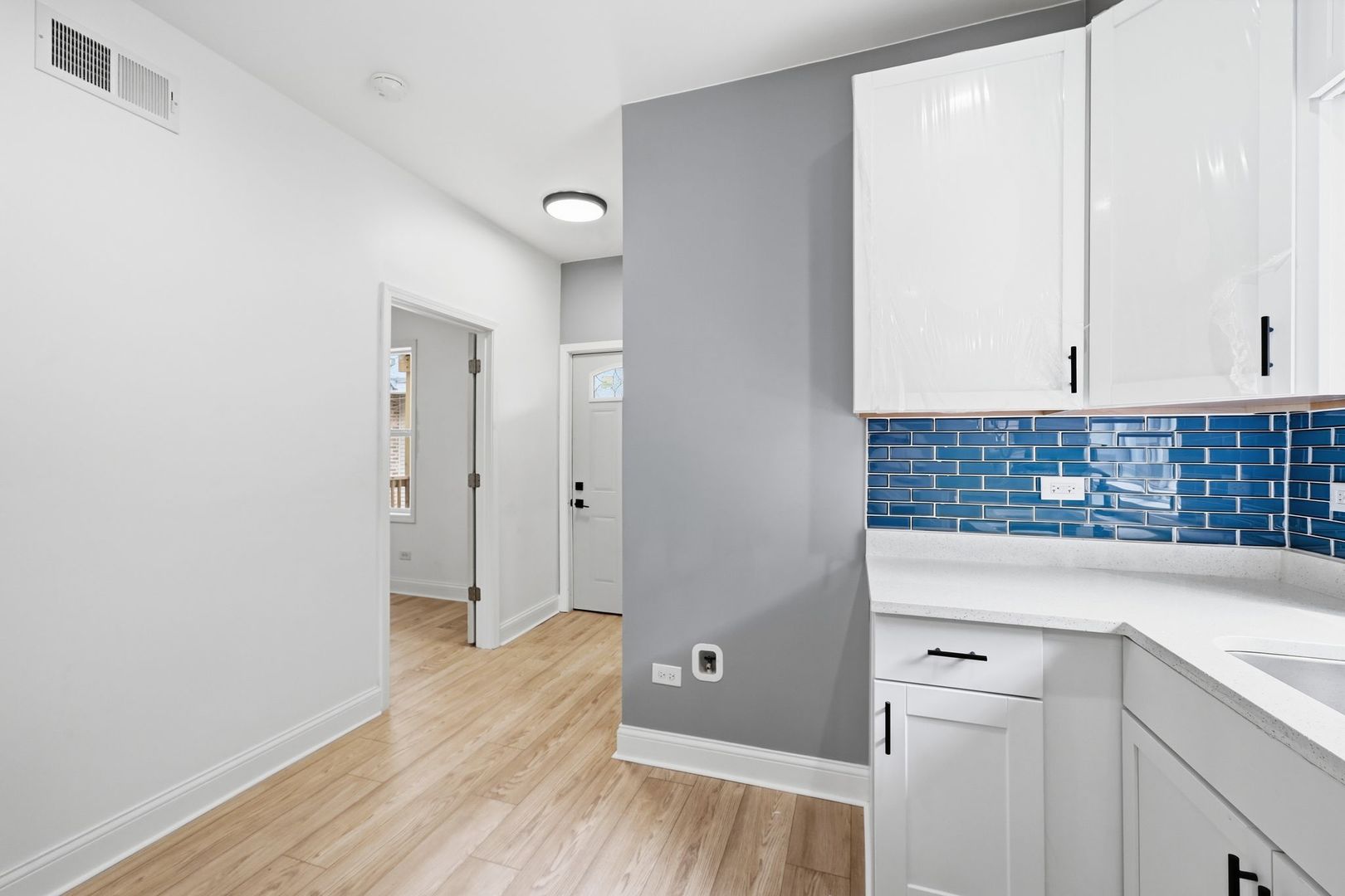 1118 Thomas Avenue Property Photo 12