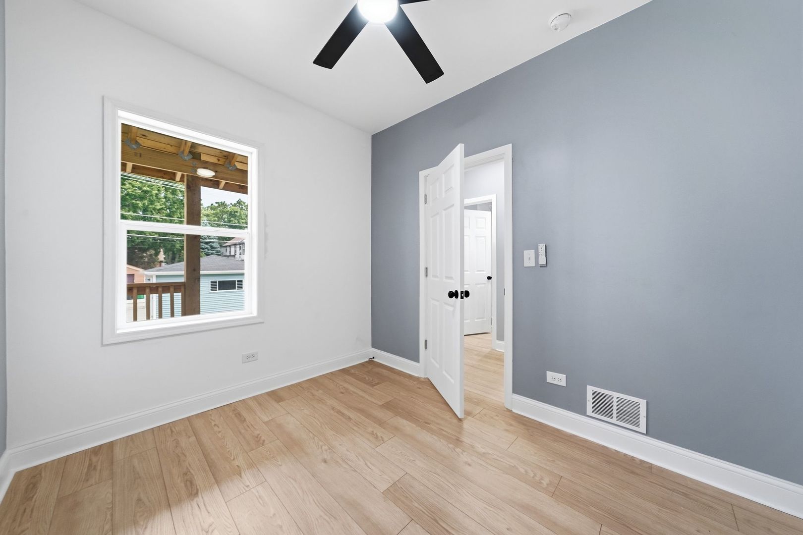 1118 Thomas Avenue Property Photo 15