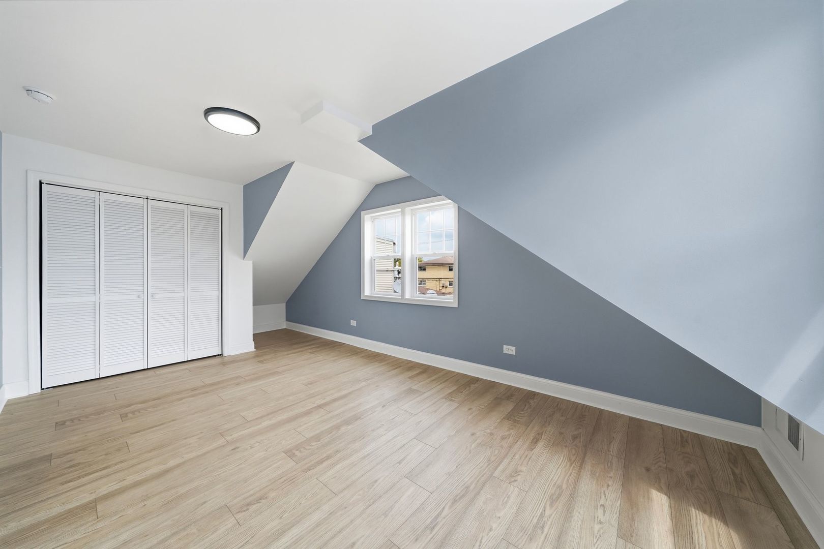 1118 Thomas Avenue Property Photo 16