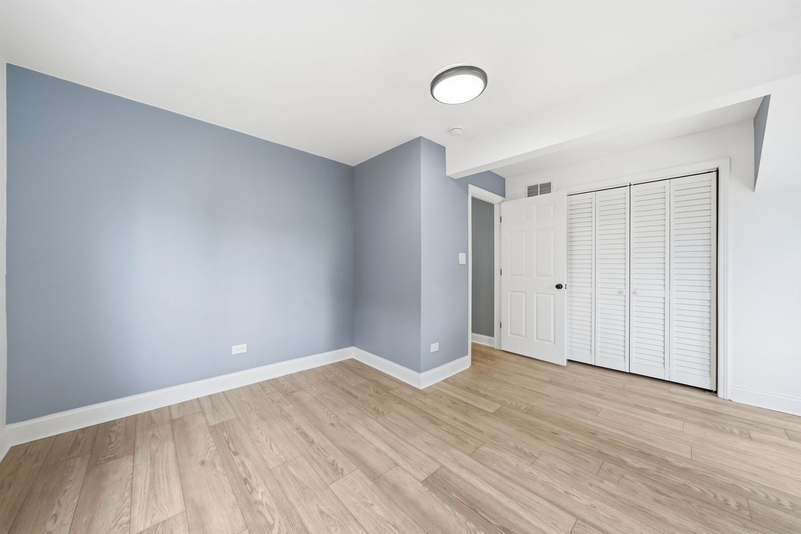 1118 Thomas Avenue Property Photo 21