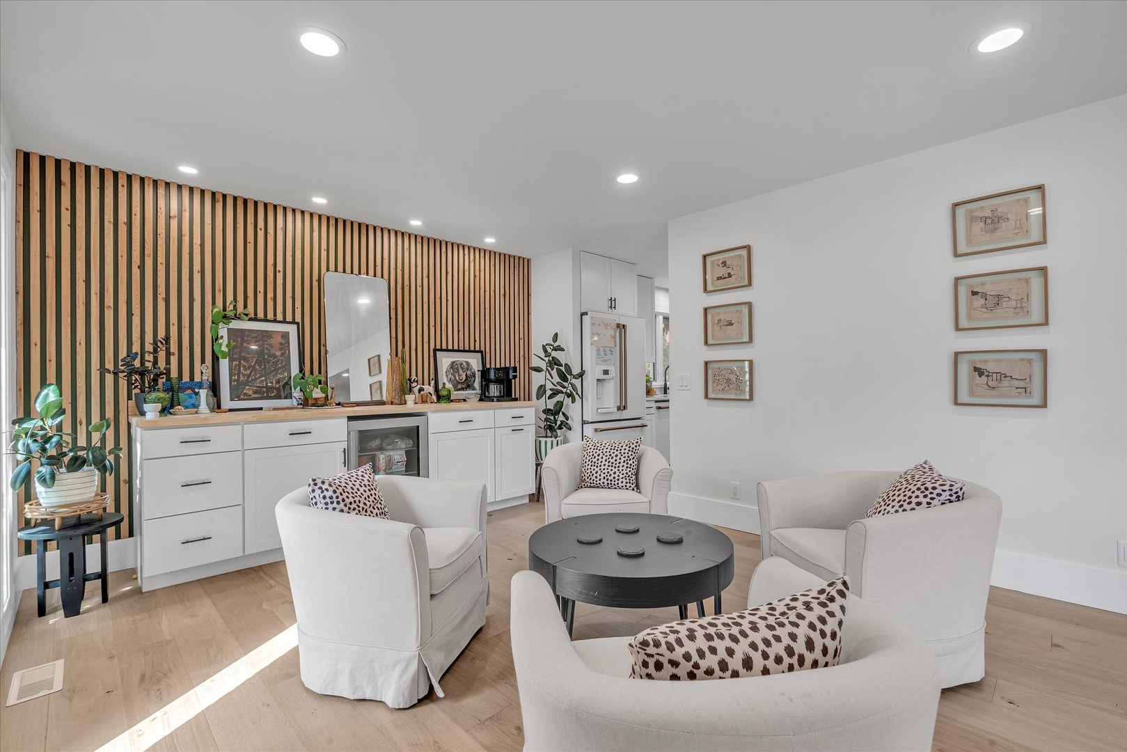 4105 Rolling Hills Drive Property Photo 4