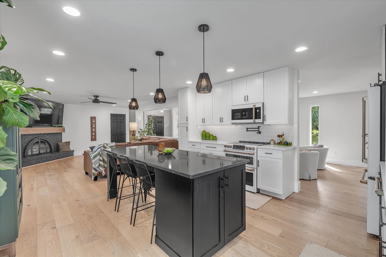 4105 Rolling Hills Drive Property Photo 17