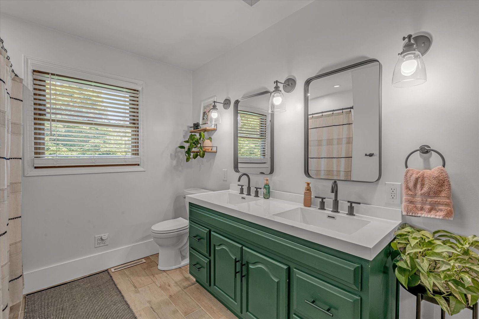 4105 Rolling Hills Drive Property Photo 22