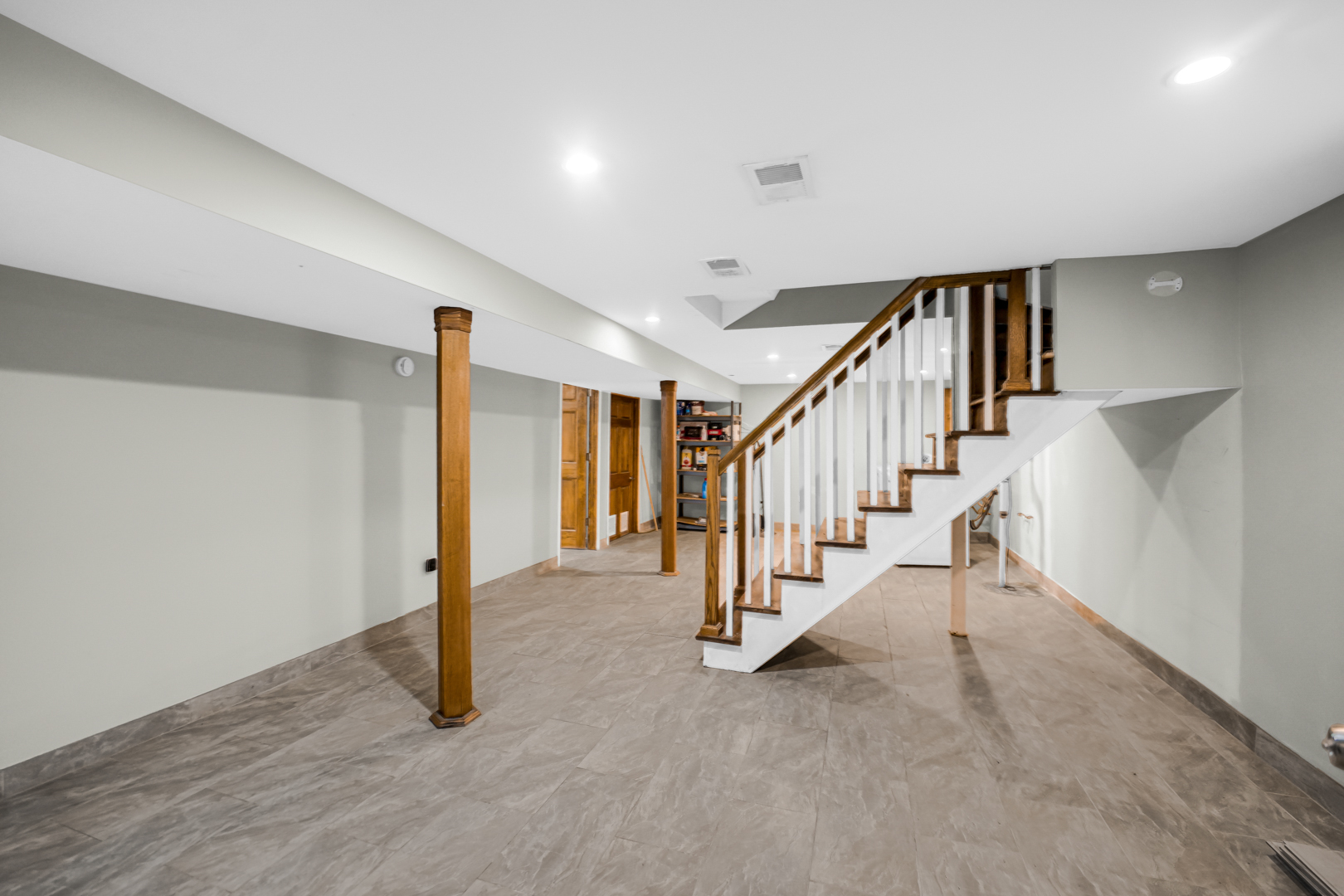 12151 Greenwood Avenue Property Photo 14