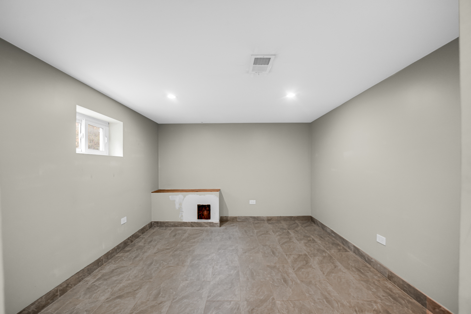 12151 Greenwood Avenue Property Photo 16