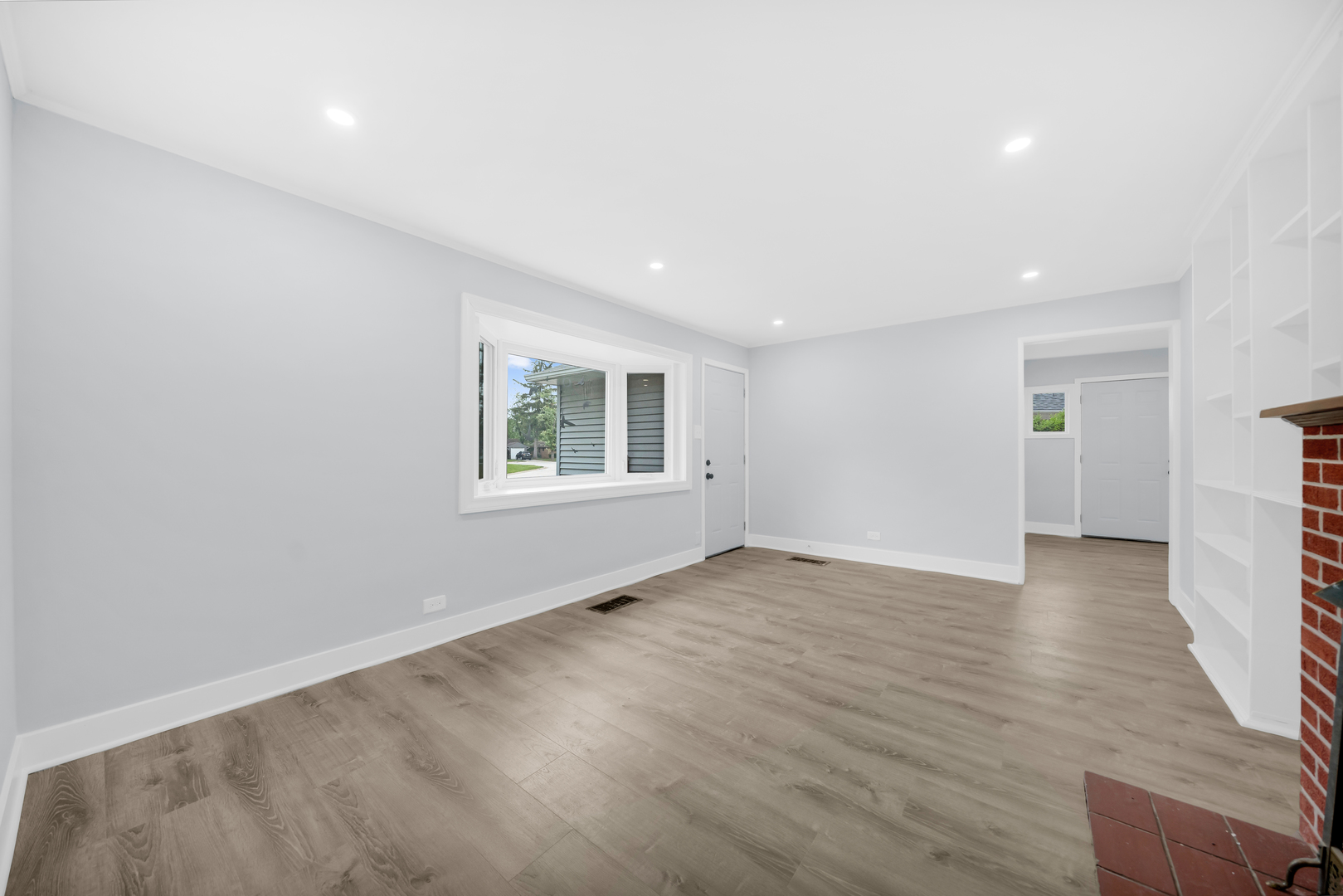 357 Indianwood Boulevard Property Photo 4