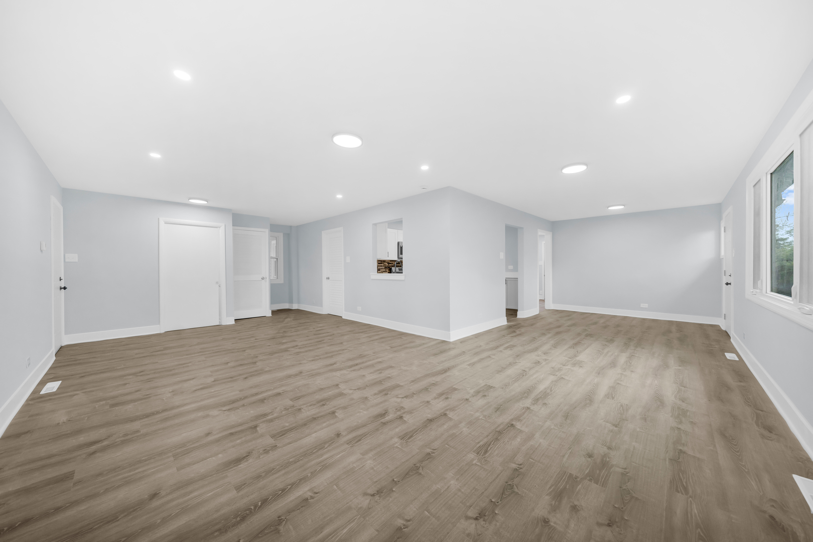 357 Indianwood Boulevard Property Photo 10