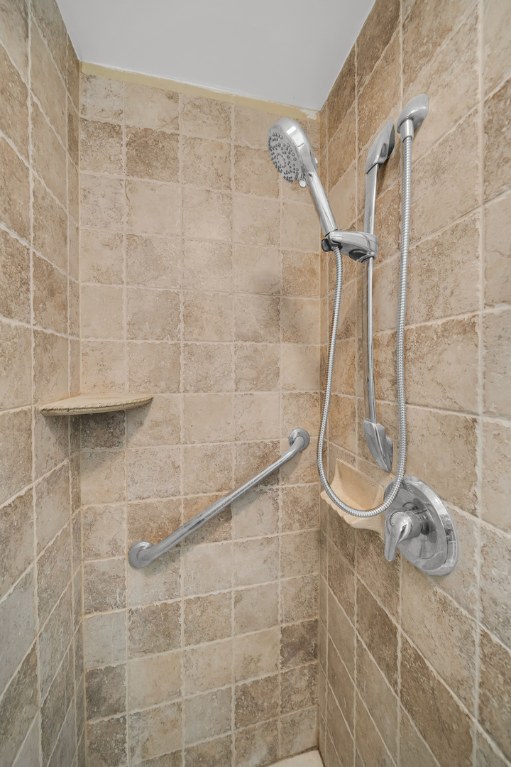 357 Indianwood Boulevard Property Photo 14