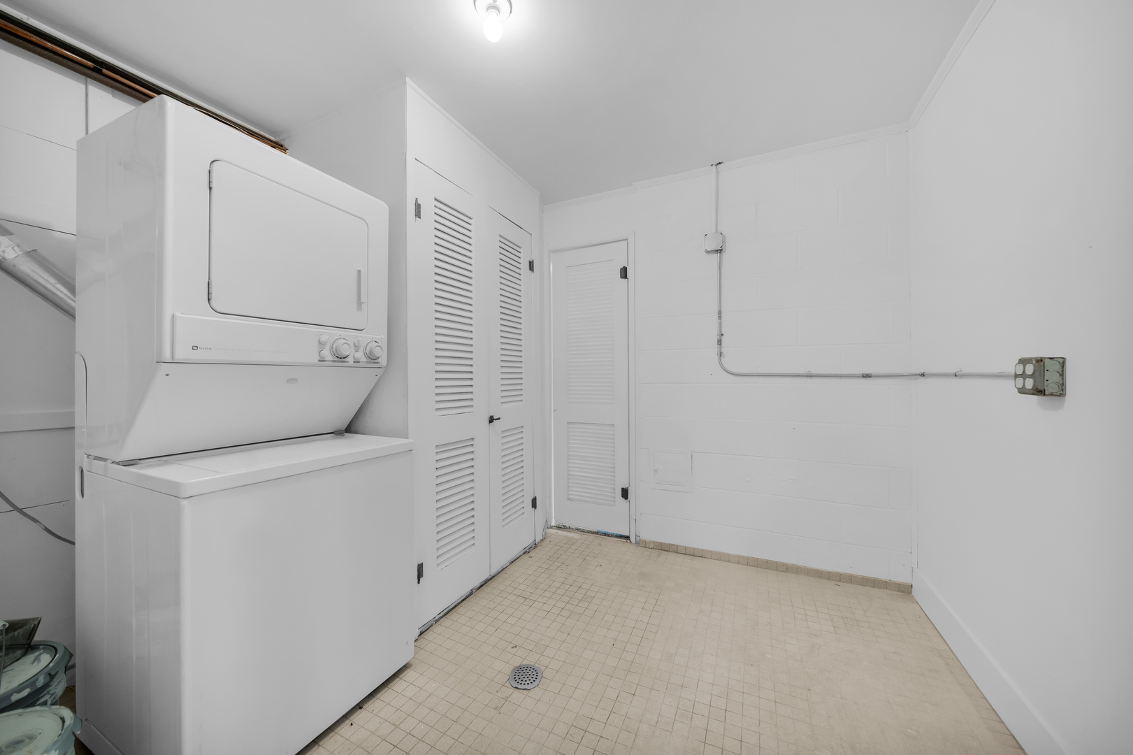 357 Indianwood Boulevard Property Photo 19