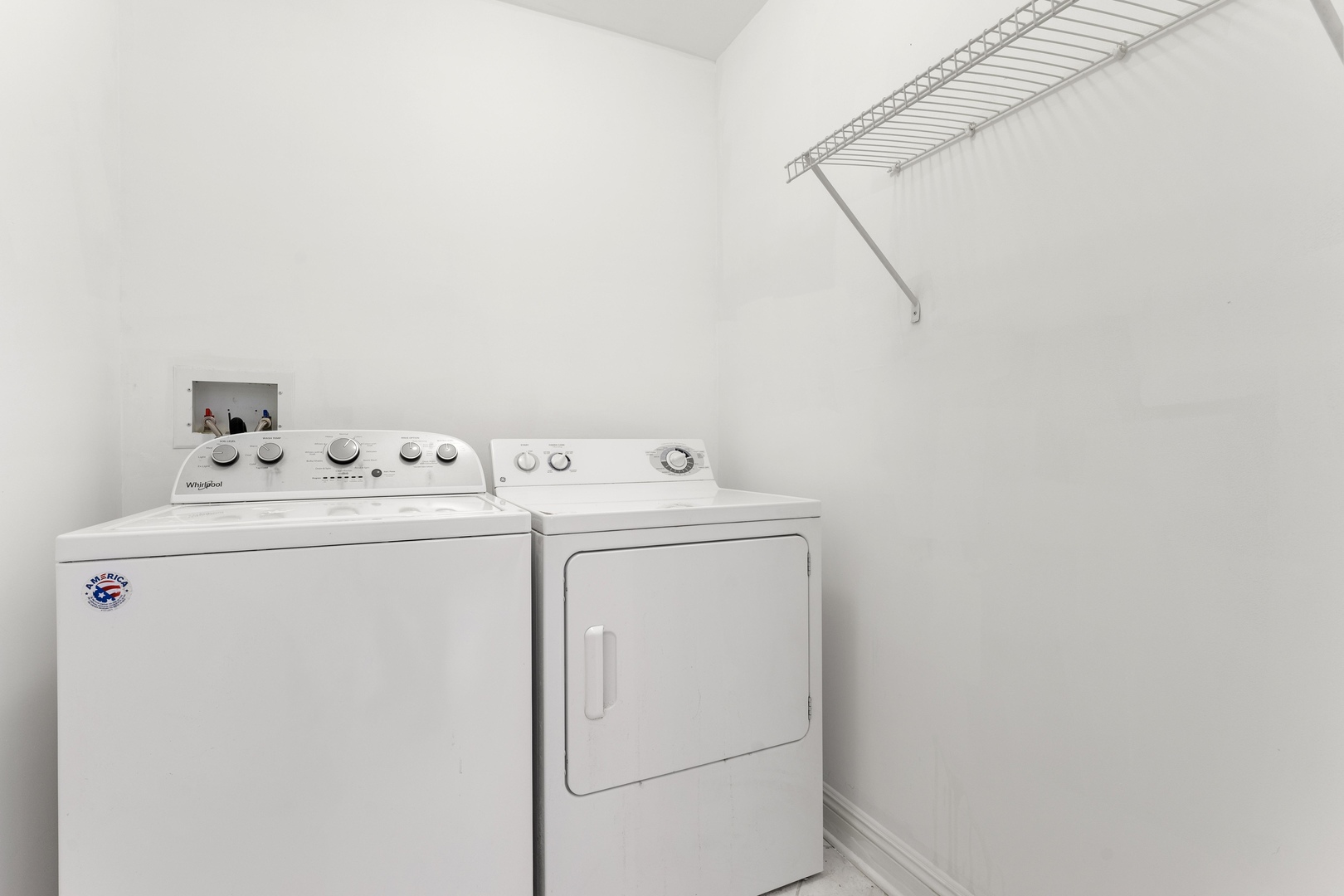 4330 N Neva Avenue 305 Property Photo 14