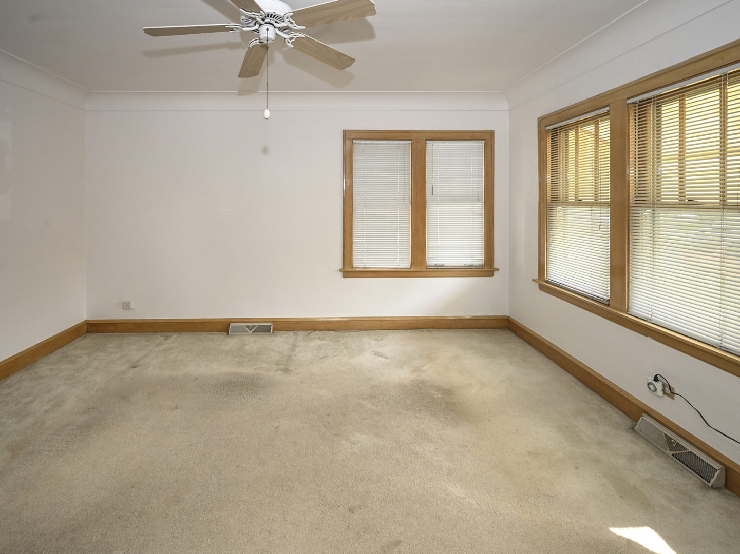 2128 N 72nd Court Property Photo 3