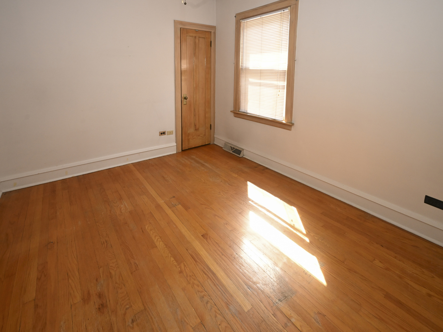 2128 N 72nd Court Property Photo 8