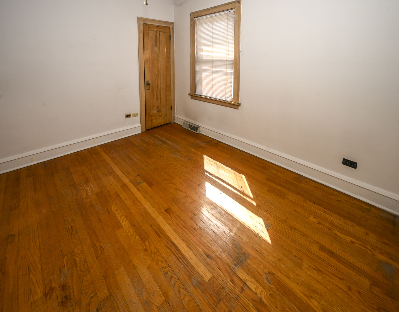2128 N 72nd Court Property Photo 11