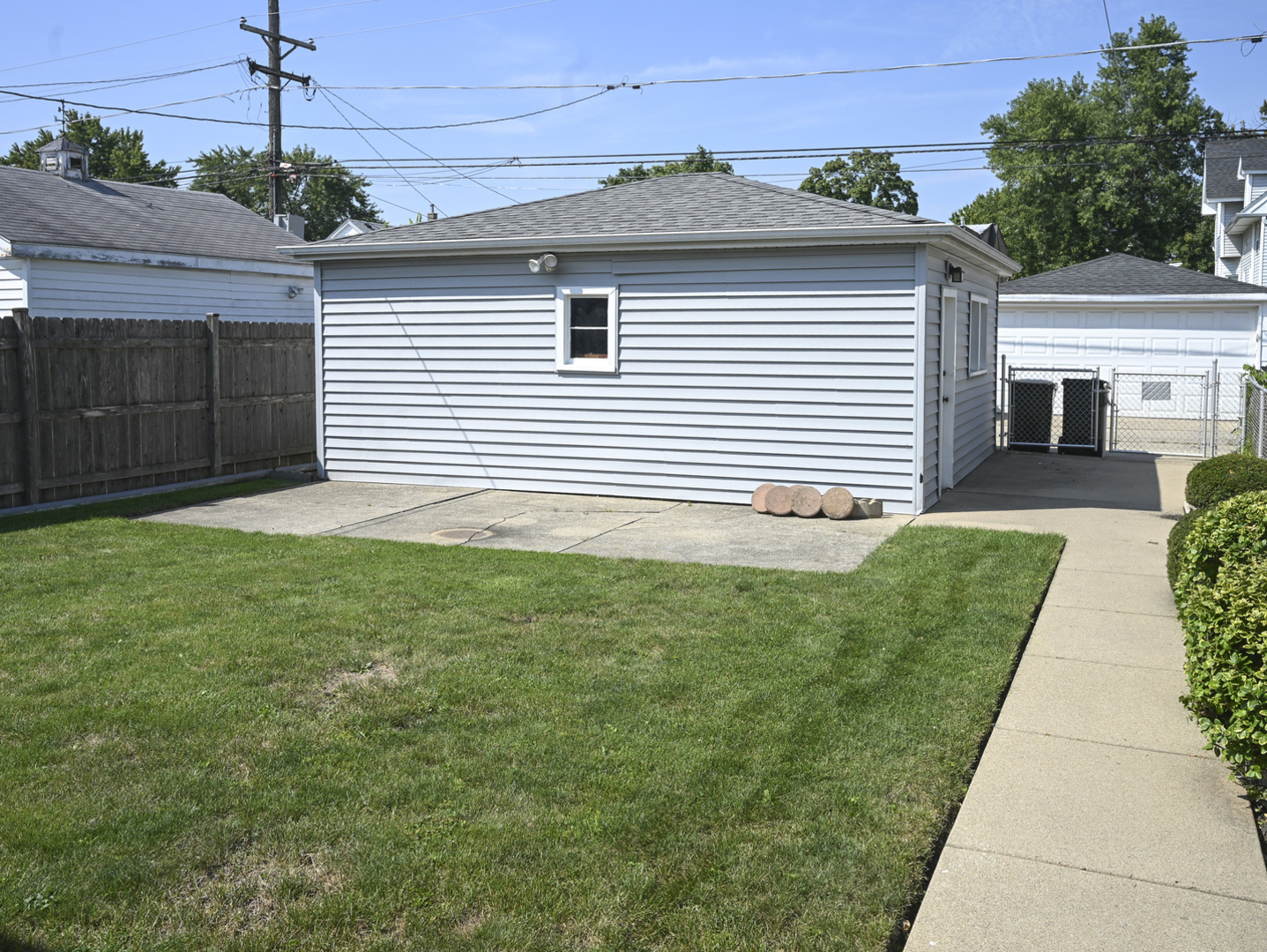2128 N 72nd Court Property Photo 32