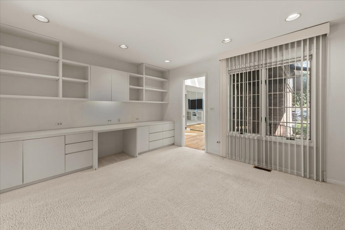12750368 Property Photo 14