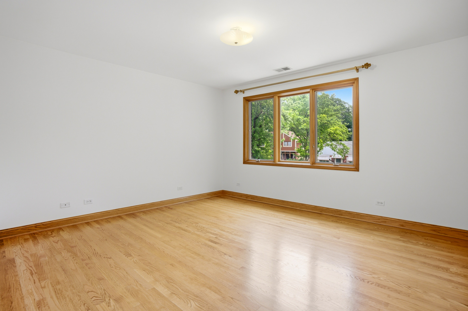 1236 S Brophy Avenue Property Photo 21