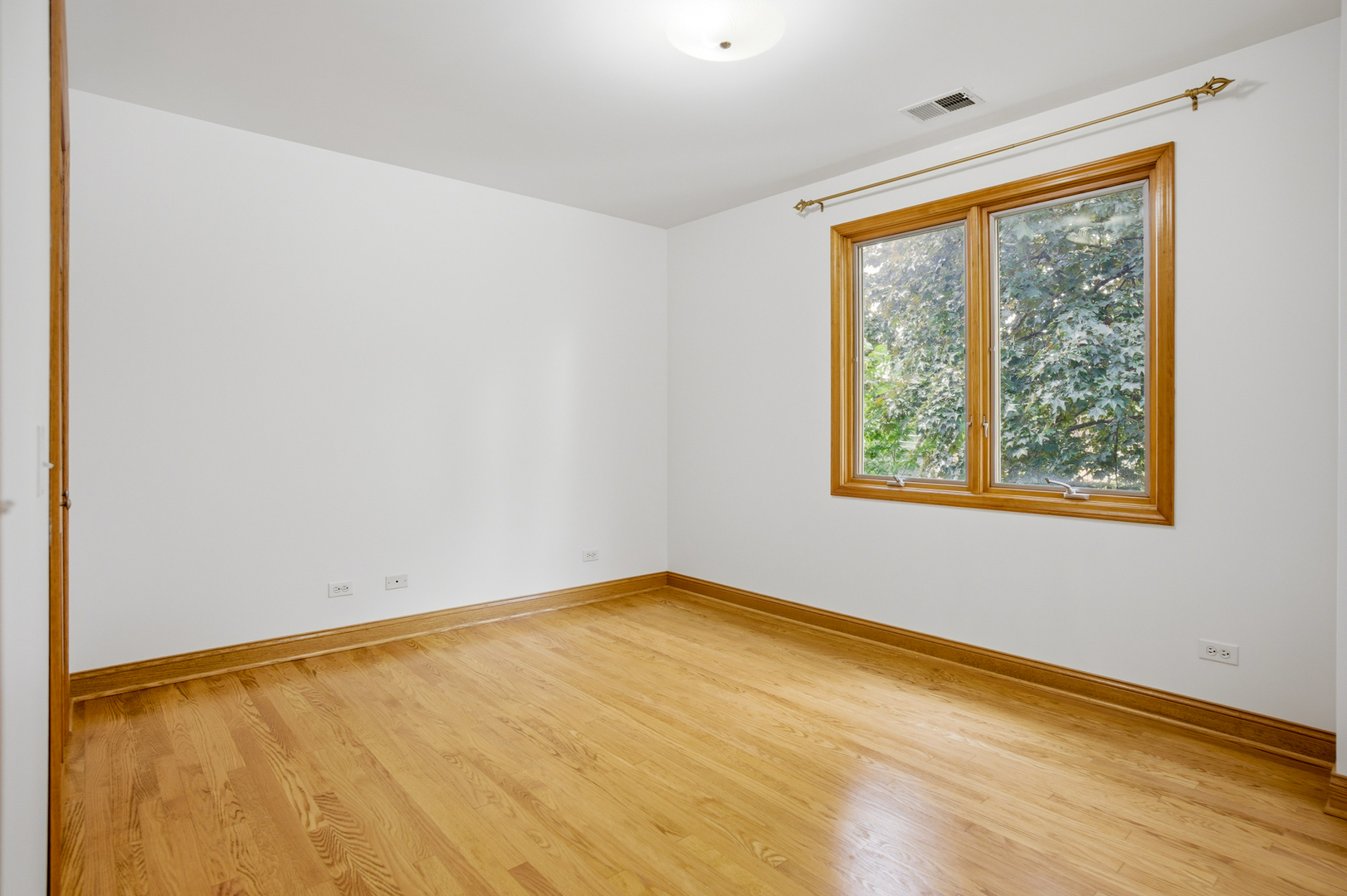 1236 S Brophy Avenue Property Photo 22