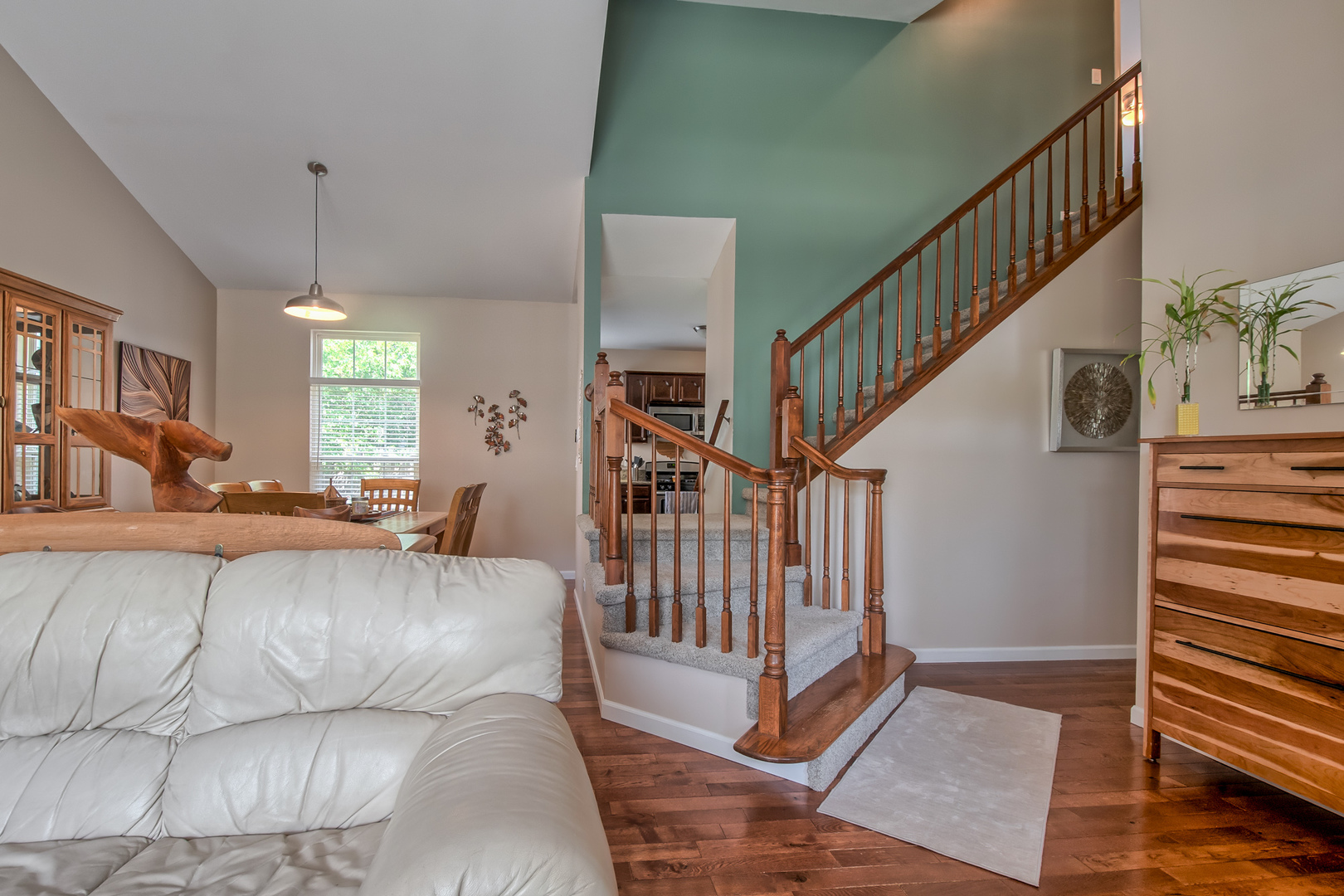 905 Chelsea Court Property Photo 3