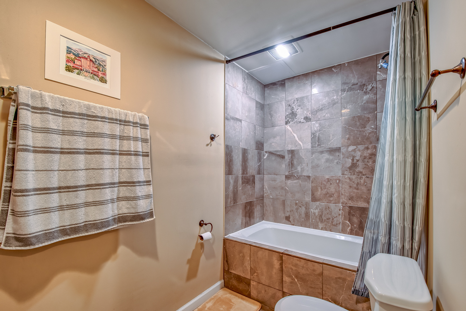 905 Chelsea Court Property Photo 26