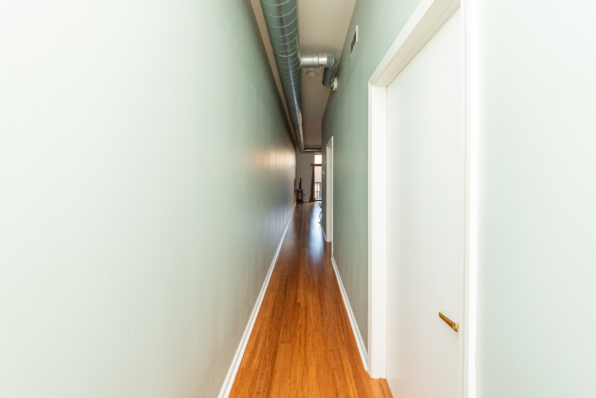 950 W Leland Avenue 404 Property Photo 10