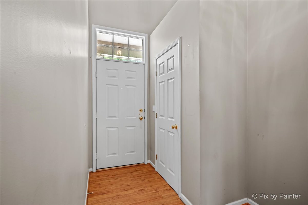 1158 E Danbury Drive Property Photo 4