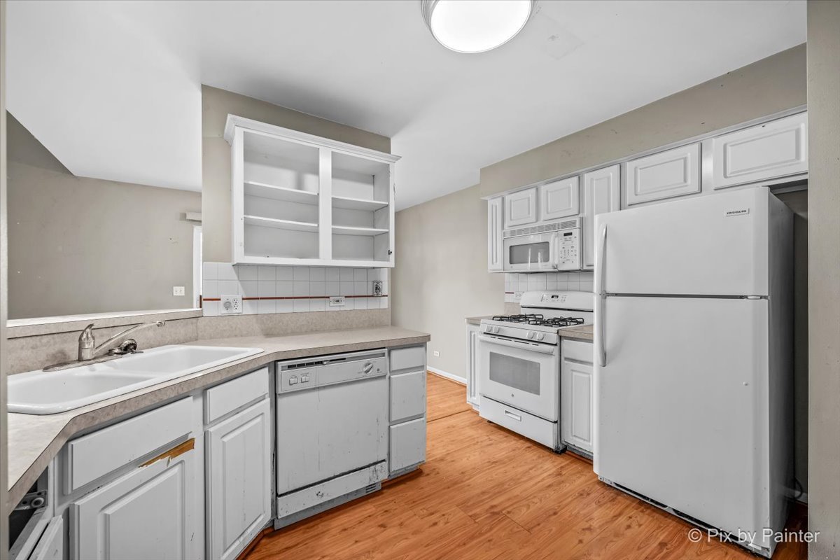 1158 E Danbury Drive Property Photo 14
