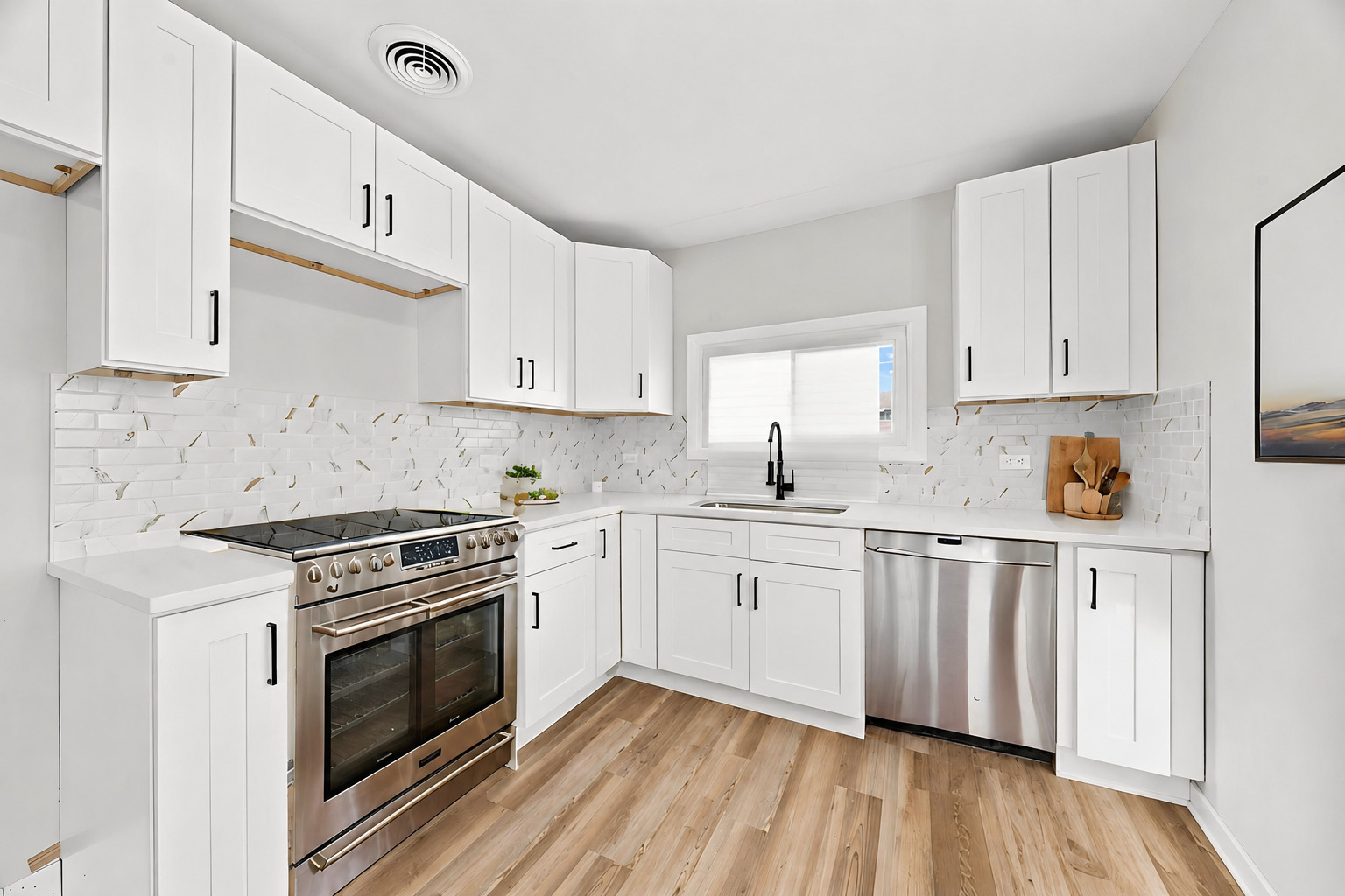16460 Honore Avenue Property Photo 7