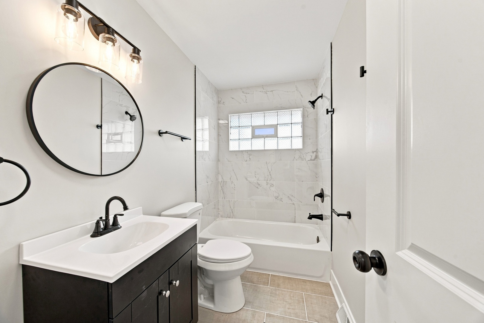 16460 Honore Avenue Property Photo 11