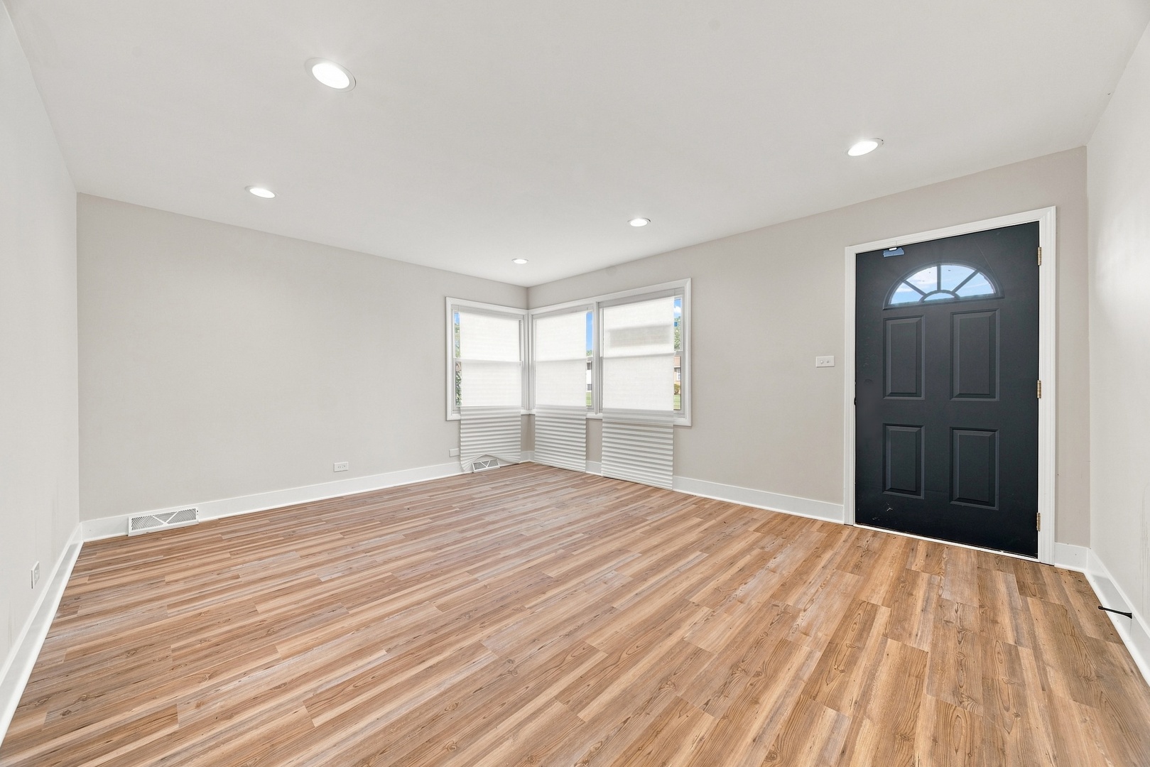 16460 Honore Avenue Property Photo 18