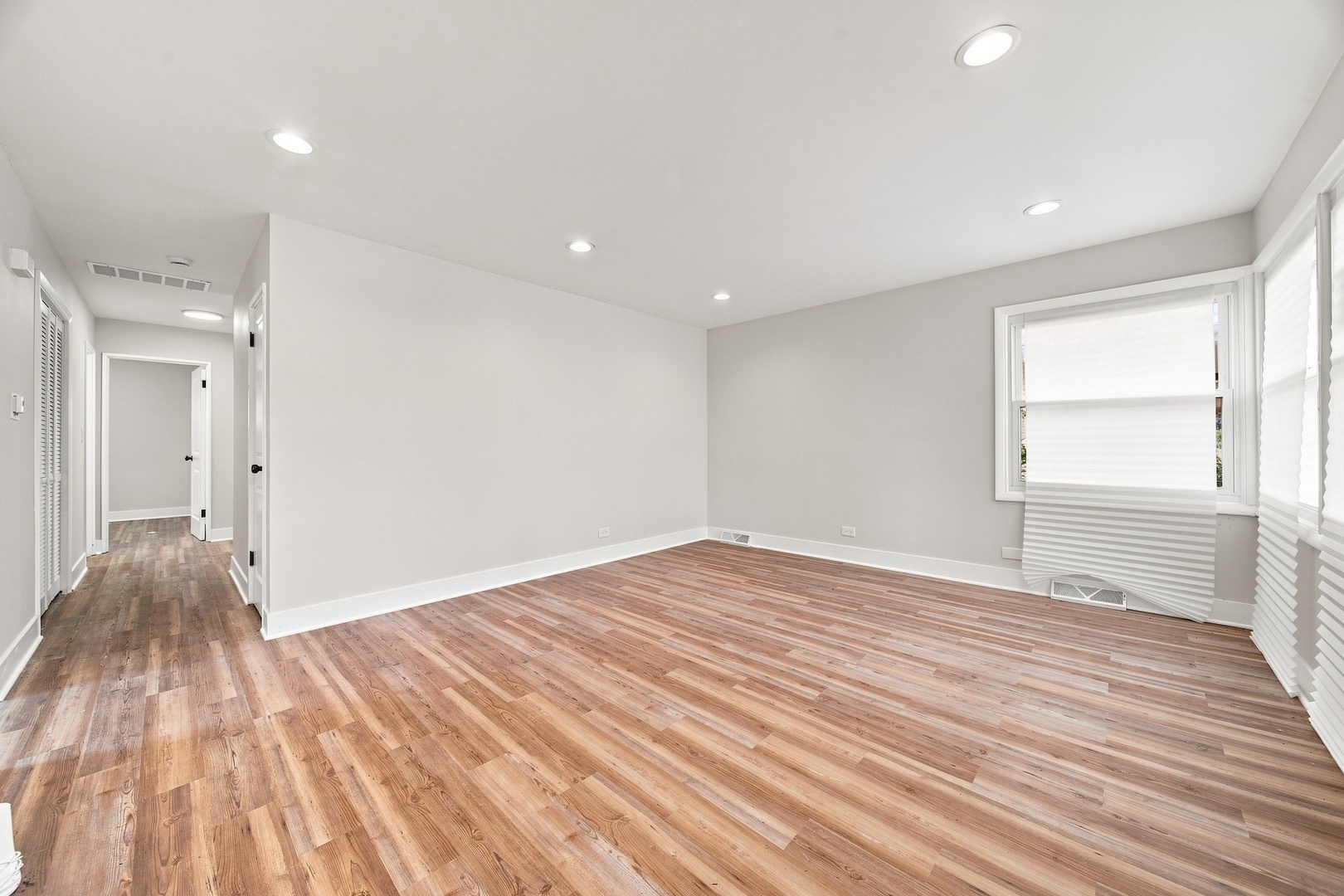 16460 Honore Avenue Property Photo 20